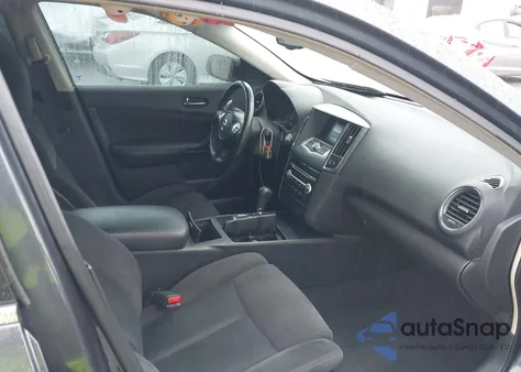 2013 Nissan Maxima 3.5 S z USA, uszkodzony, nr VIN 1N4AA5AP5DC815296